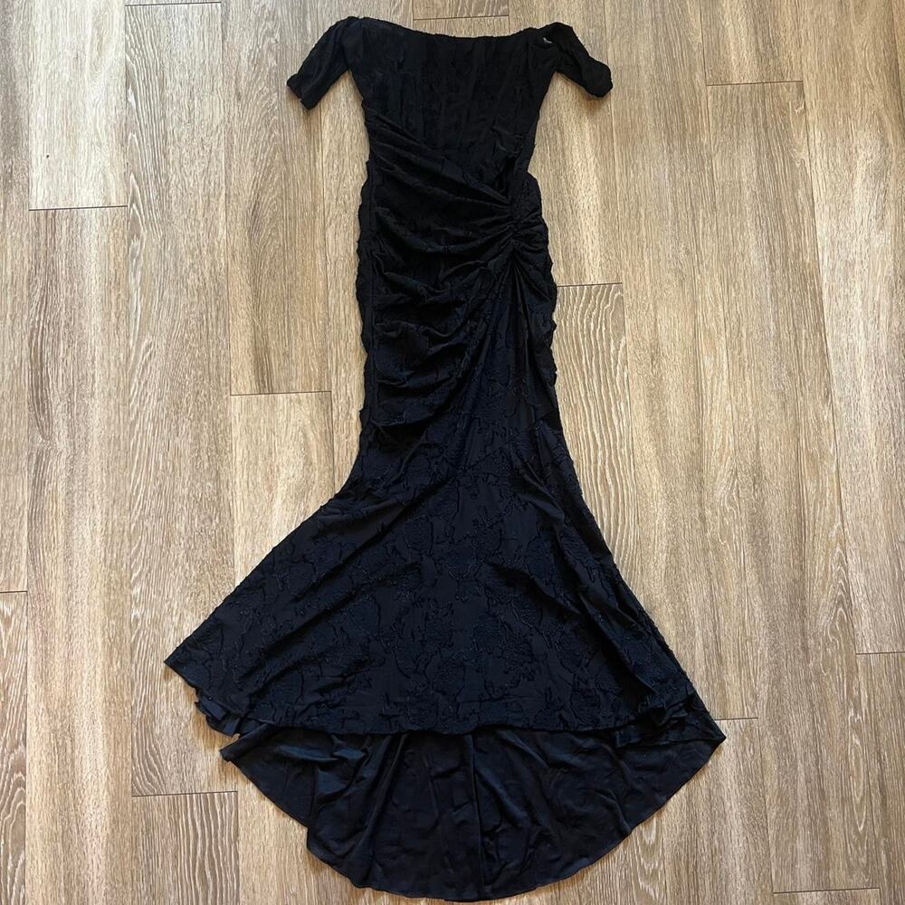 HOUSE OF CB 'Cesca' Black Floral Maxi Dress